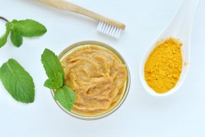 tumeric toothpaste