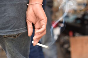 smoking damages teeth